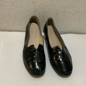 SAS soft patent black leather low heel shoes 7.5 M